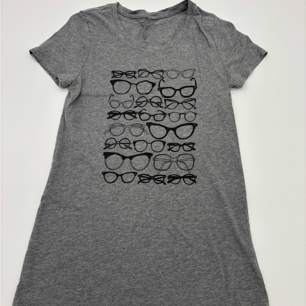 GAP Favorite Graphic T-Shirt – Women’s Medium – Gray Eyeglasses Print